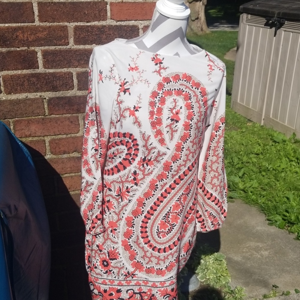 EUC Old Navy long sleeved shift dress